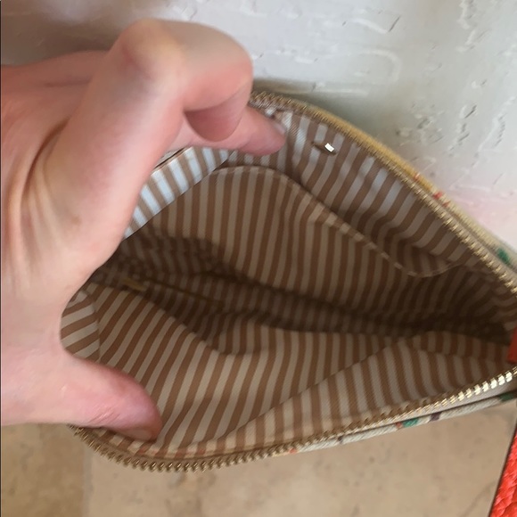 Kate Spade “Grove Court” floral linen crossbody - Picture 4 of 6